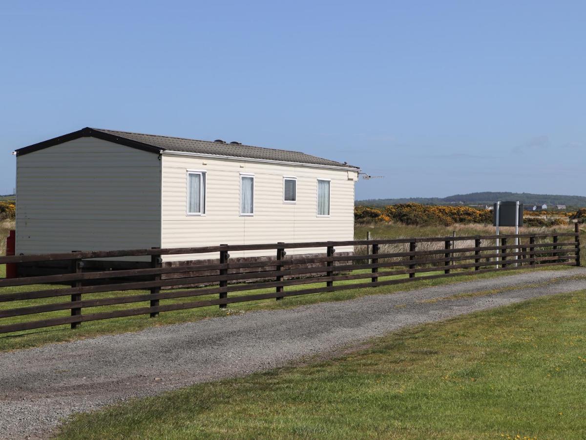 Trewan Chalet Holyhead Exteriör bild